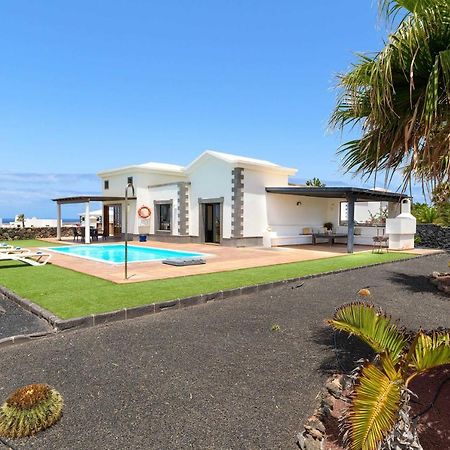Villa Los Dragos Playa Blanca  Extérieur photo