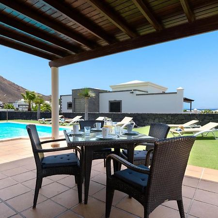 Villa Los Dragos Playa Blanca  Extérieur photo