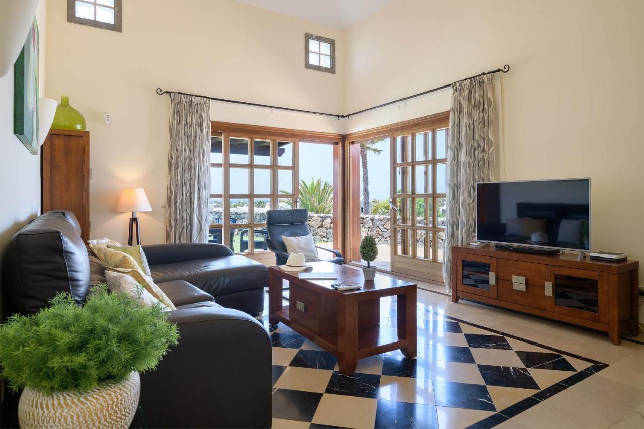 Villa Los Dragos Playa Blanca  Extérieur photo