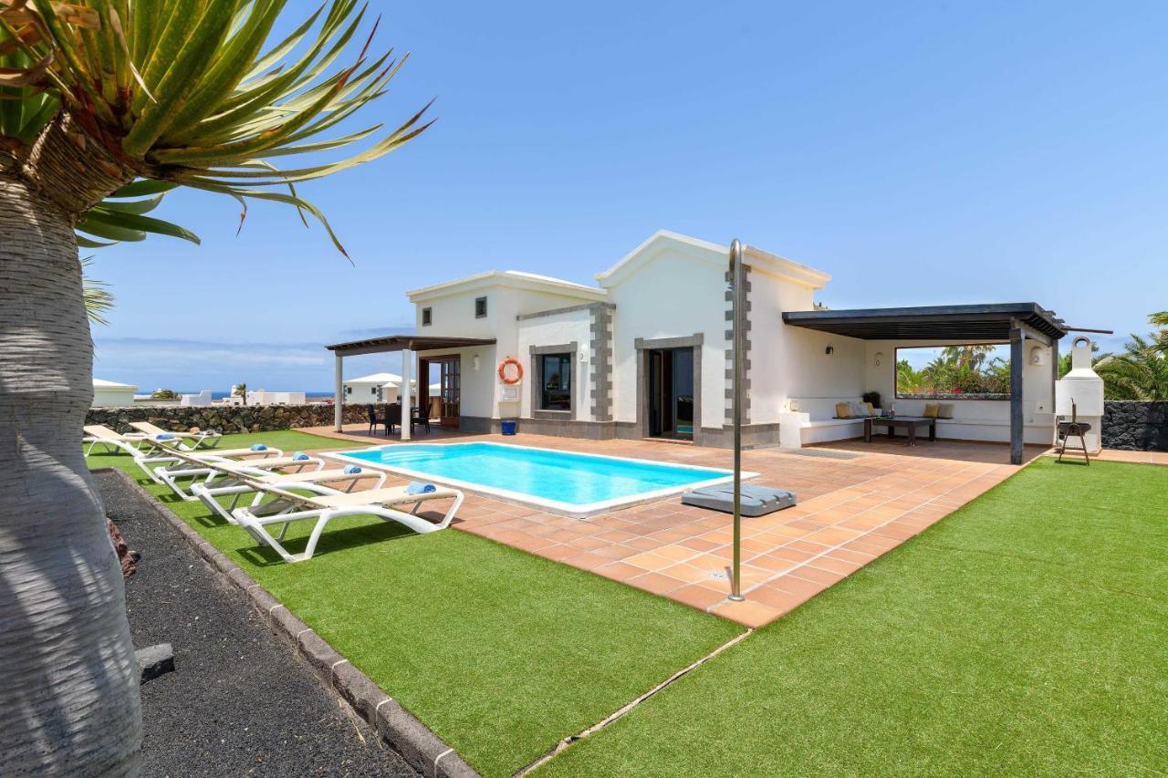 Villa Los Dragos Playa Blanca  Extérieur photo