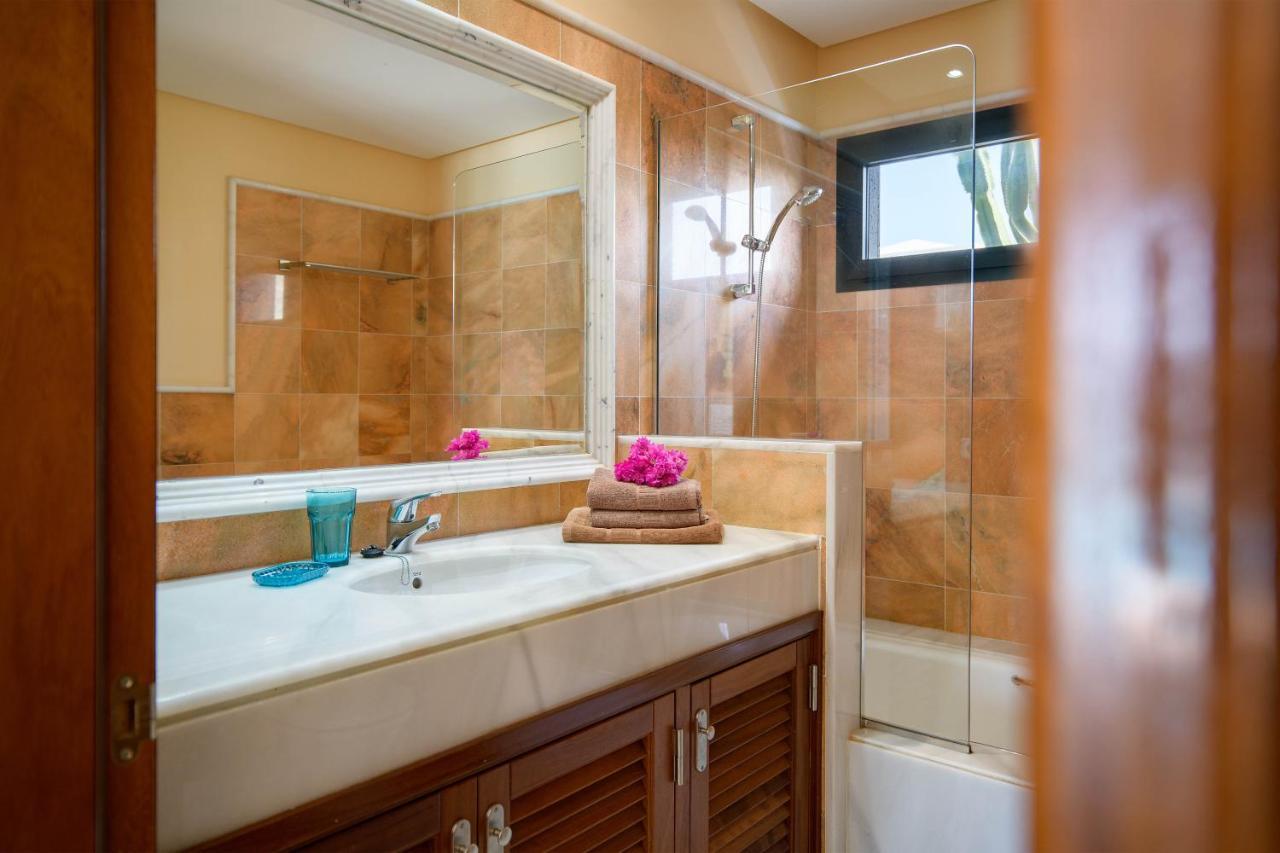 Villa Los Dragos Playa Blanca  Extérieur photo