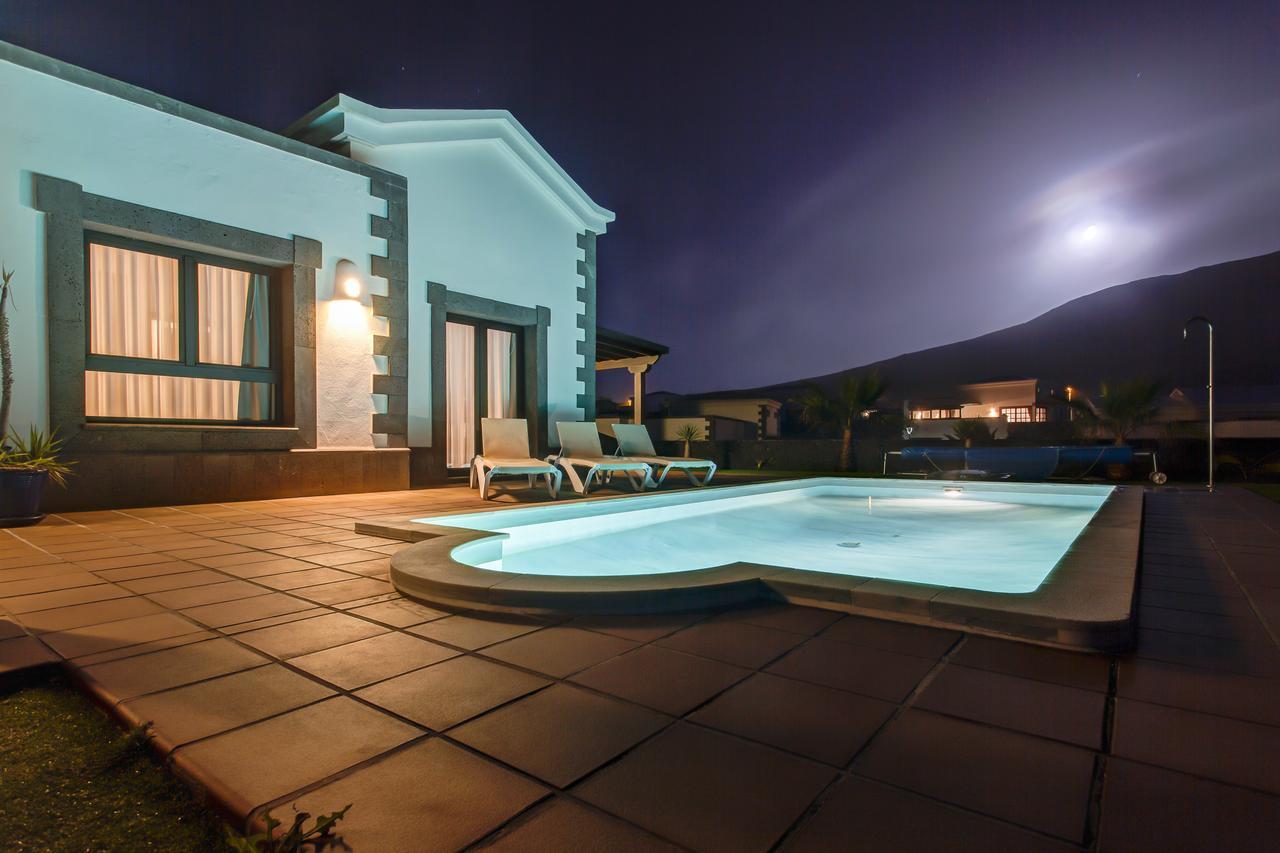 Villa Los Dragos Playa Blanca  Extérieur photo