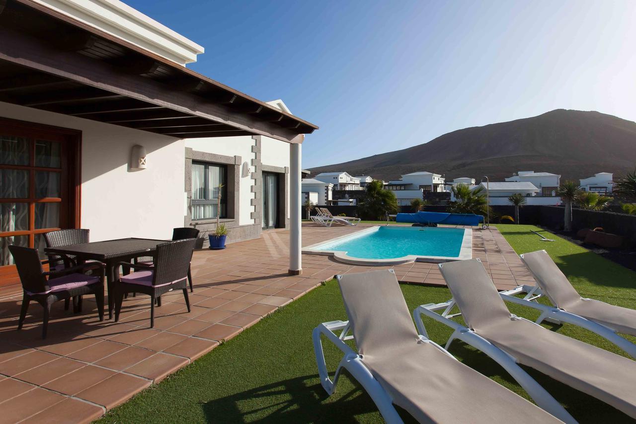 Villa Los Dragos Playa Blanca  Extérieur photo